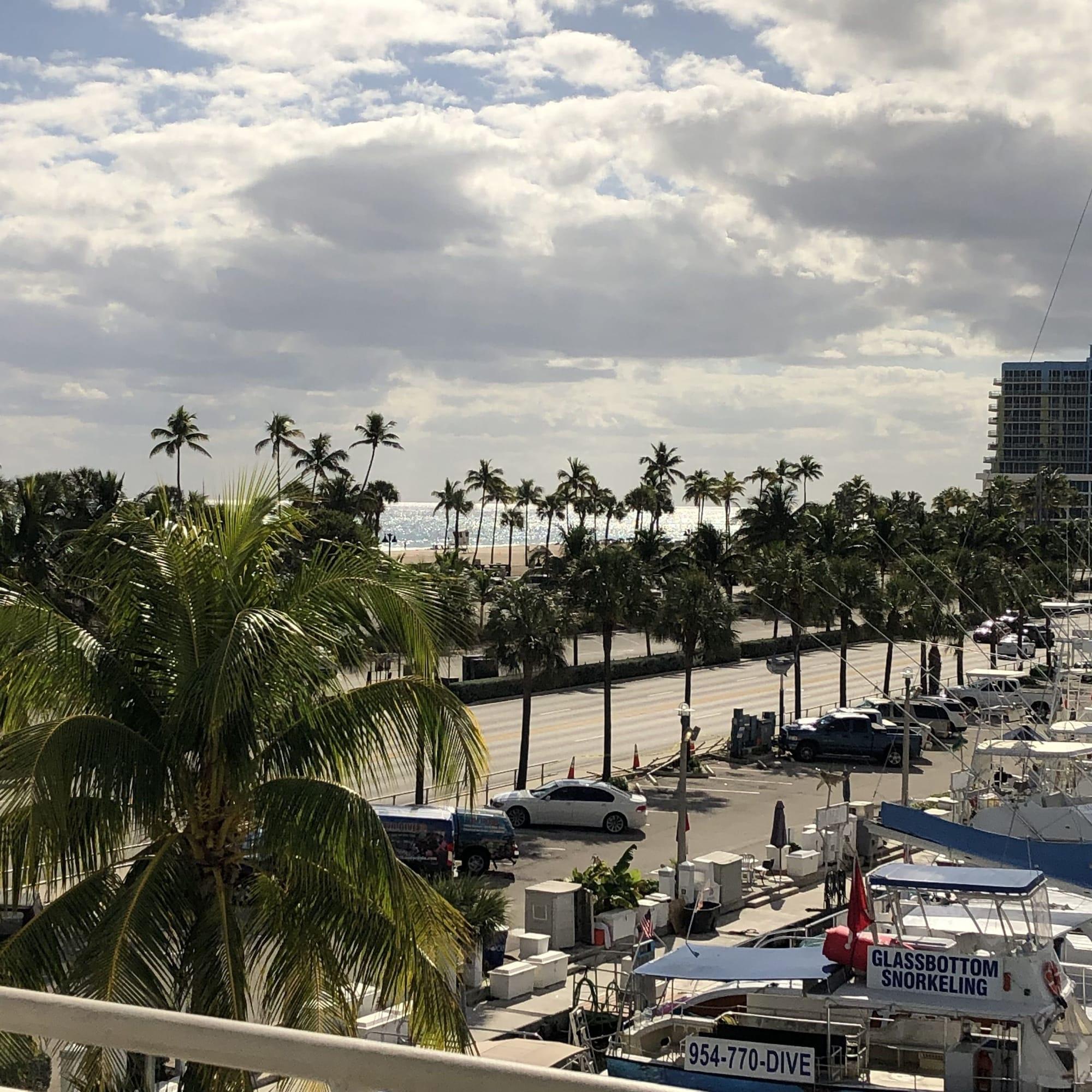 Bahia Mar Fort Lauderdale Beach - Doubletree By Hilton Hotel Bagian luar foto