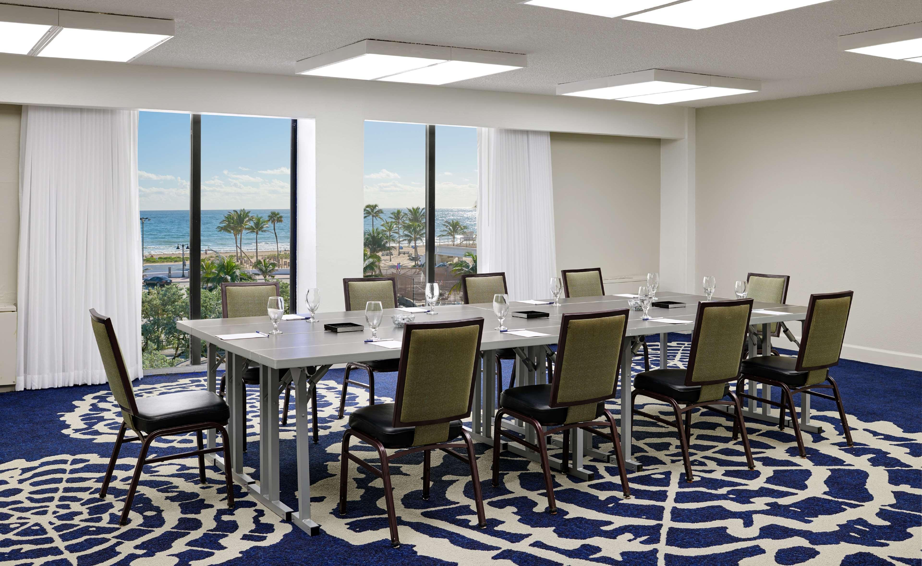 Bahia Mar Fort Lauderdale Beach - Doubletree By Hilton Hotel Bagian luar foto