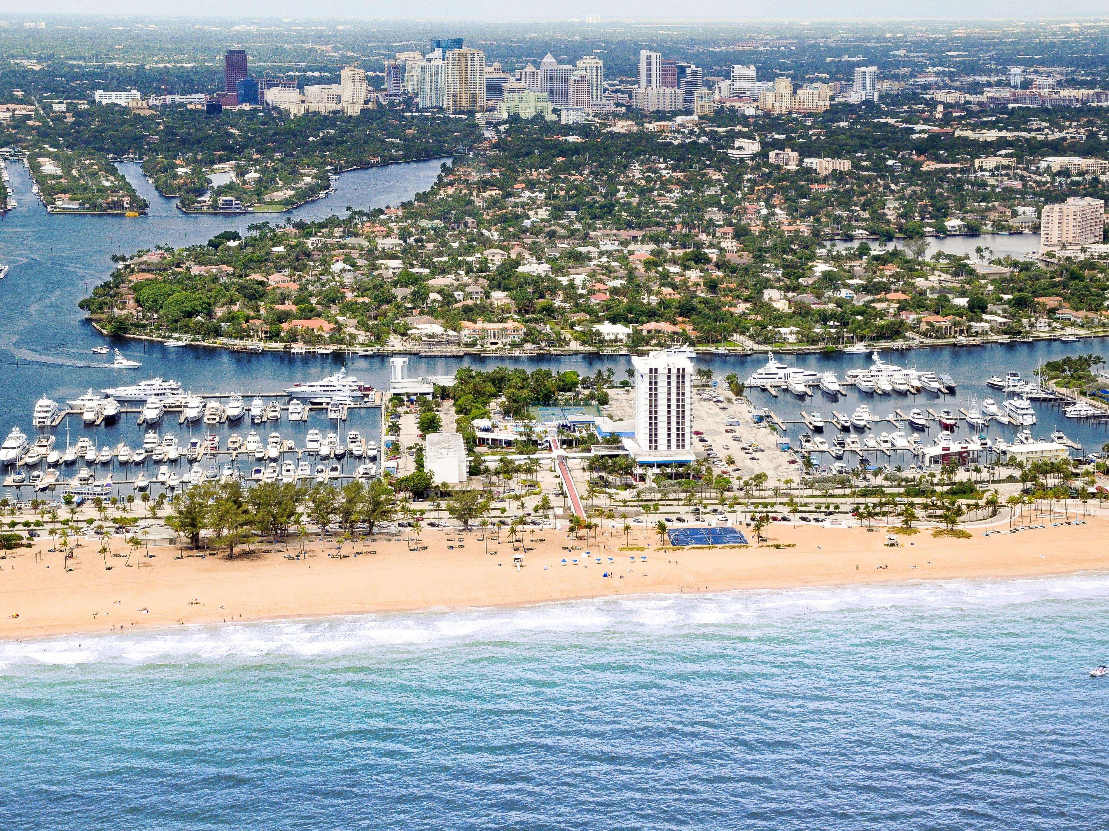 Bahia Mar Fort Lauderdale Beach - Doubletree By Hilton Hotel Bagian luar foto