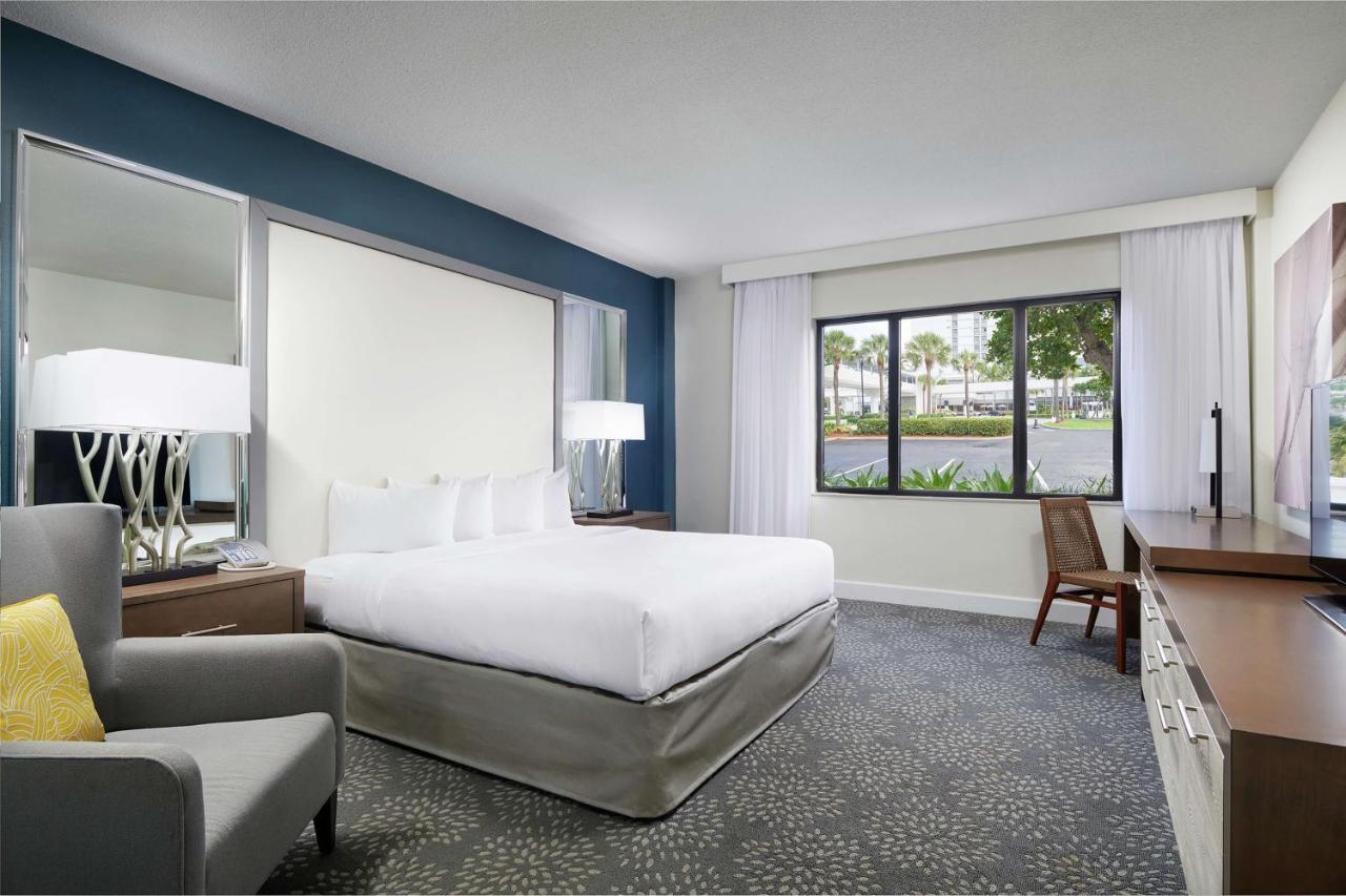 Bahia Mar Fort Lauderdale Beach - Doubletree By Hilton Hotel Bagian luar foto