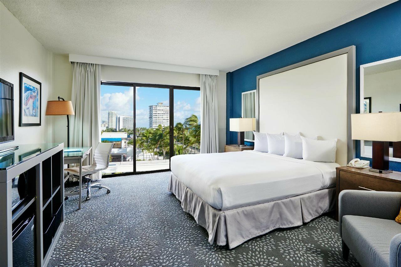 Bahia Mar Fort Lauderdale Beach - Doubletree By Hilton Hotel Bagian luar foto